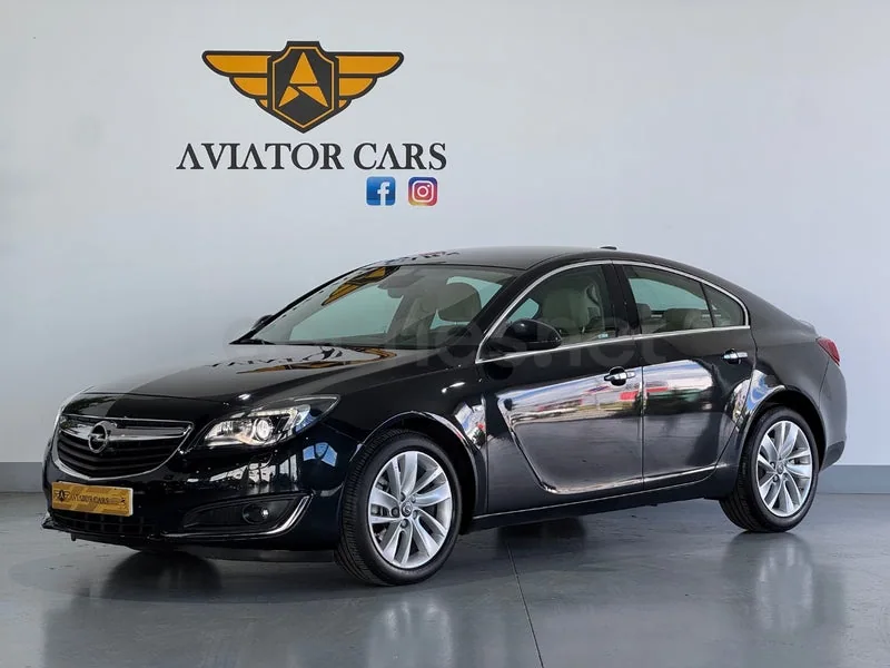 Opel Insignia Negro de 2016