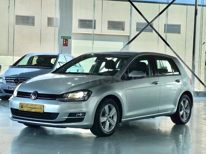 Volkswagen Golf Gris / Plata de 2014
